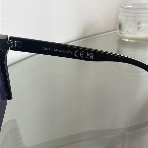 Stylish Multicolor Shield Sunglasses - Picture 4 of 4